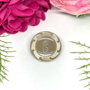 VINTAGE⚜️”C” Monogram Engraved Golden Brooch